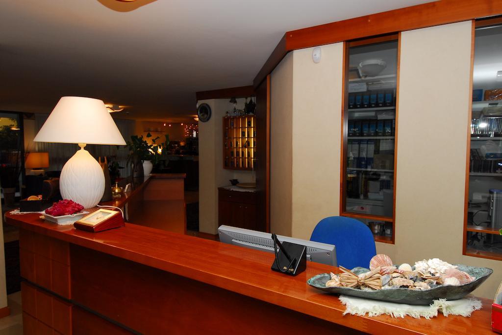 Hotel Ambasciata เชเซนาติโก ภายนอก รูปภาพ